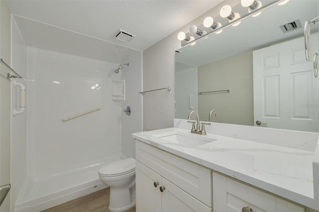 7425 BAY ISLAND DRIVE S 107, St Petersburg, FL 33707