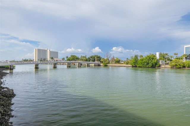 7425 BAY ISLAND DRIVE S 107, St Petersburg, FL 33707