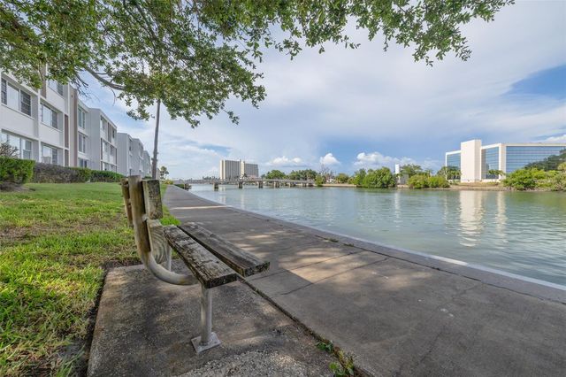 7425 BAY ISLAND DRIVE S 107, St Petersburg, FL 33707