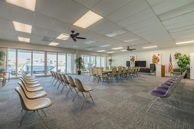 7425 BAY ISLAND DRIVE S 107, St Petersburg, FL 33707