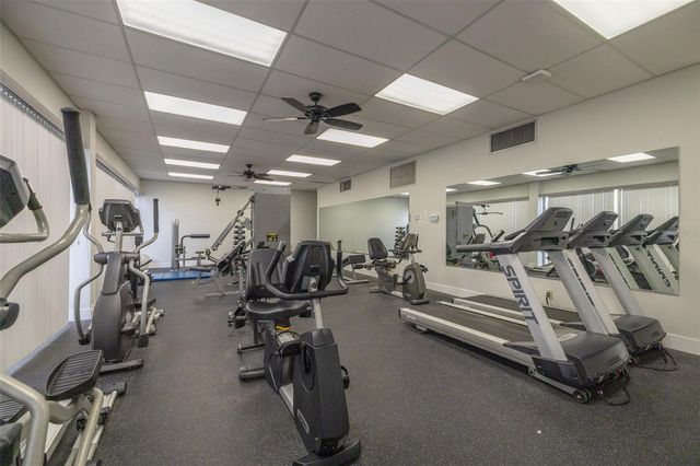 7425 BAY ISLAND DRIVE S 107, St Petersburg, FL 33707