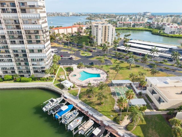 7425 BAY ISLAND DRIVE S 107, St Petersburg, FL 33707