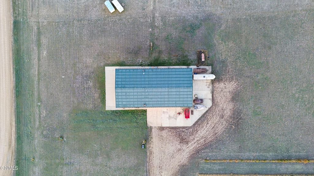 13303 49th Lane NW, Williston, ND 58801 photo 11