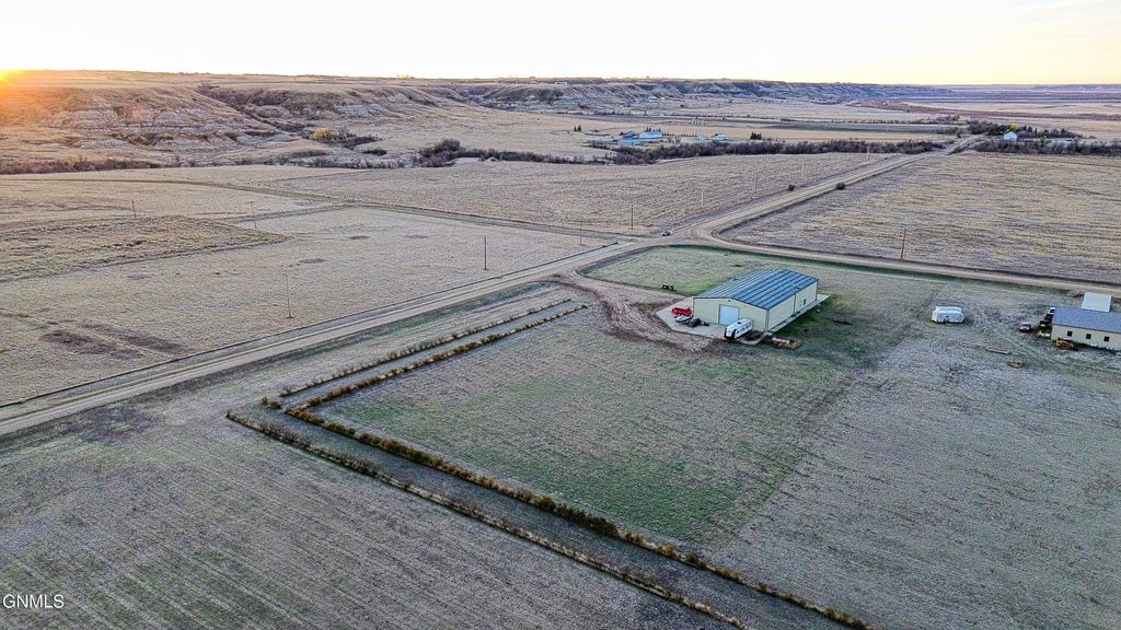 13303 49th Lane NW, Williston, ND 58801 photo 14