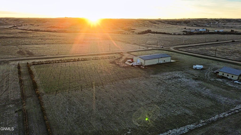 13303 49th Lane NW, Williston, ND 58801 photo 19