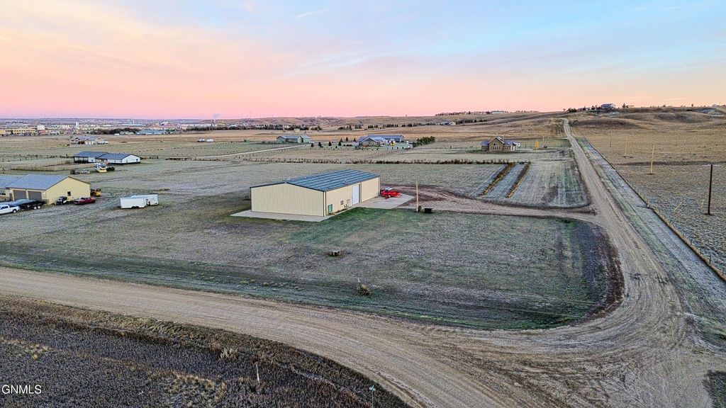 13303 49th Lane NW, Williston, ND 58801 photo 24