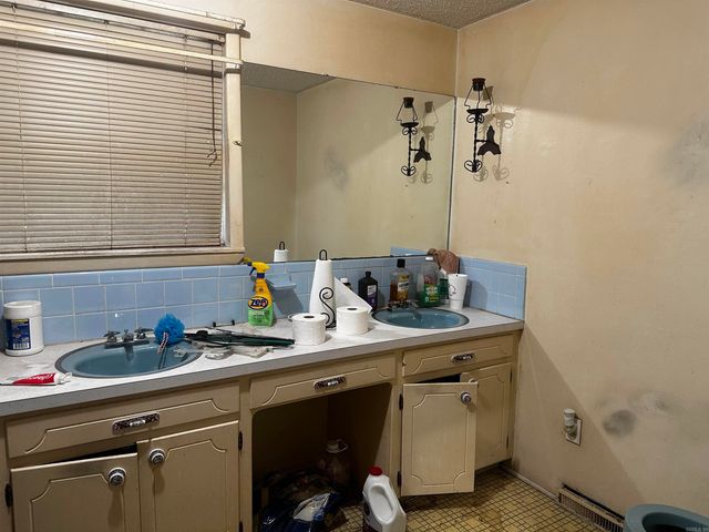 1703 Park Ave, Malvern, AR 72104