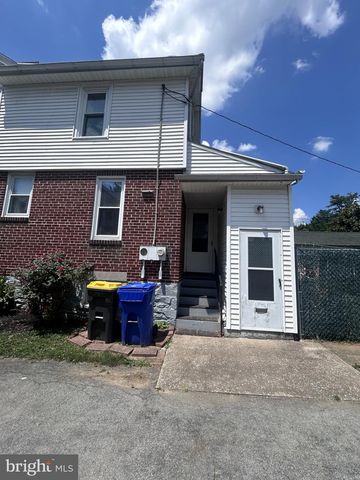 43 E JEFFERSON ST, Womelsdorf, PA 19567