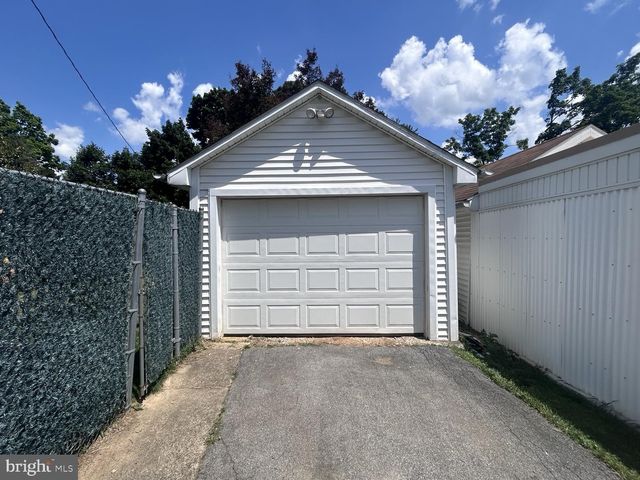 43 E JEFFERSON ST, Womelsdorf, PA 19567