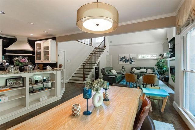 3850 Glenhurst SE Drive, Smyrna, GA 30080