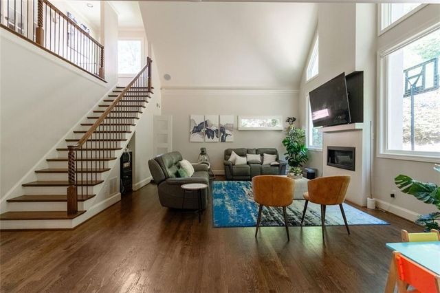 3850 Glenhurst SE Drive, Smyrna, GA 30080