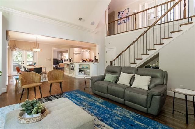 3850 Glenhurst SE Drive, Smyrna, GA 30080