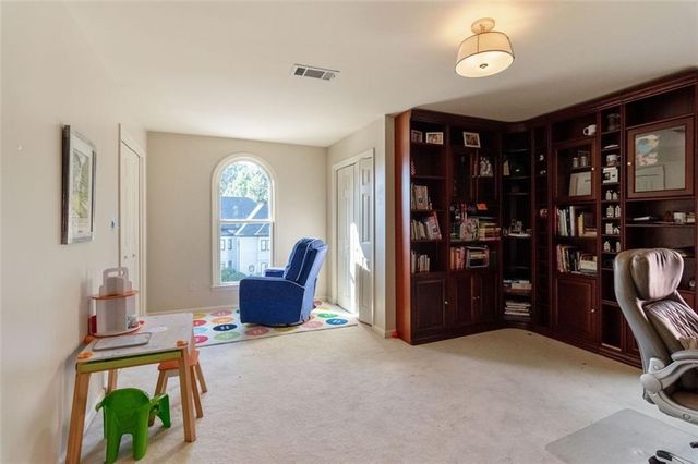 3850 Glenhurst SE Drive, Smyrna, GA 30080