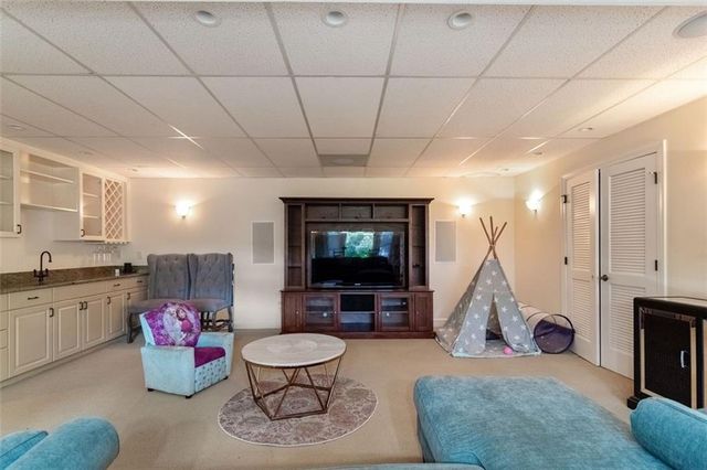 3850 Glenhurst SE Drive, Smyrna, GA 30080