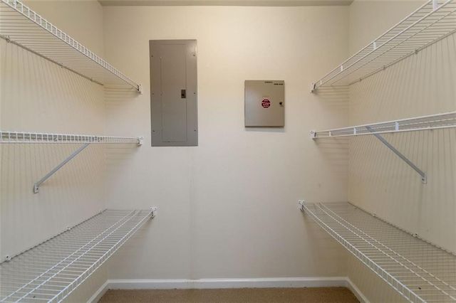 3850 Glenhurst SE Drive, Smyrna, GA 30080