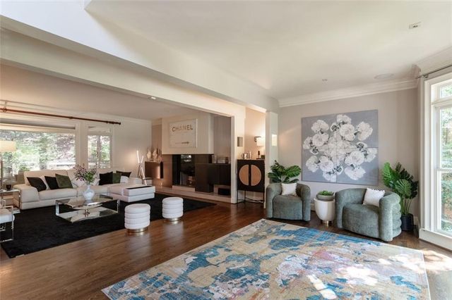 3850 Glenhurst SE Drive, Smyrna, GA 30080