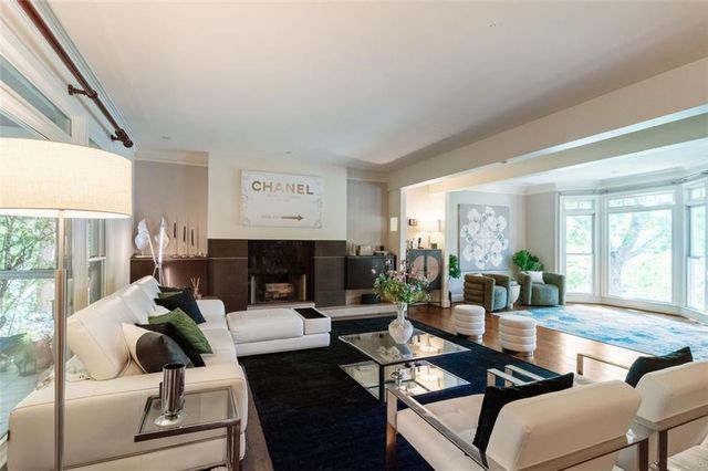 3850 Glenhurst SE Drive, Smyrna, GA 30080