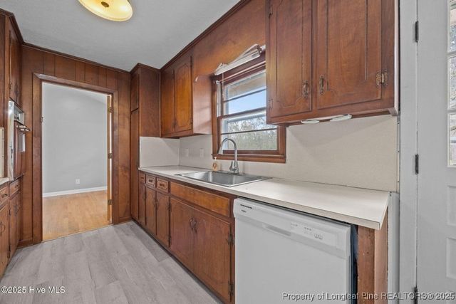 820 E Donaldson Avenue, Raeford, NC 28376