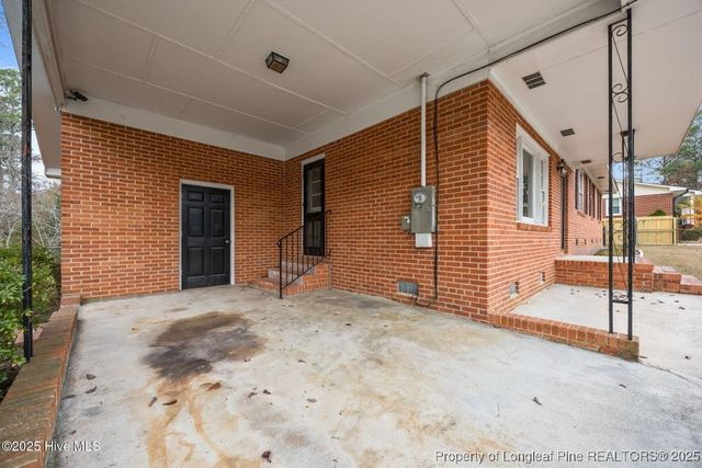 820 E Donaldson Avenue, Raeford, NC 28376