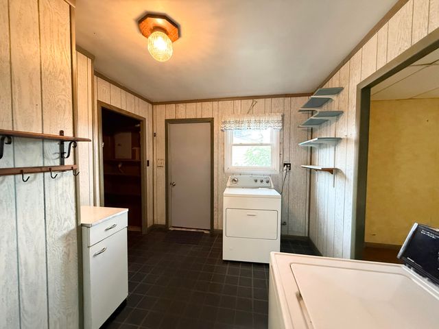 3352 Kenwood Street, Hammond, IN 46323