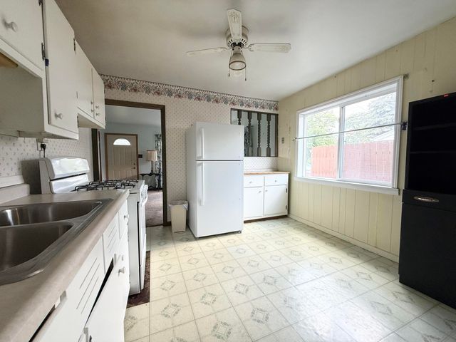 3352 Kenwood Street, Hammond, IN 46323
