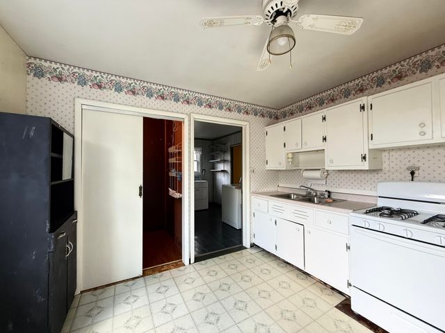 3352 Kenwood Street, Hammond, IN 46323