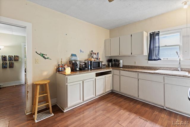 121 W Beecher Street, Adrian, MI 49221