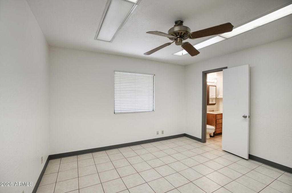 3525 W CALAVAR Road, Phoenix, AZ 85053 — photo 5