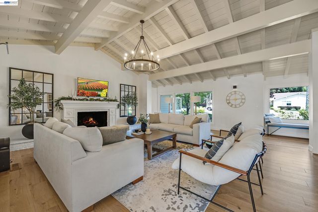 3144 Roundhill Rd, Alamo, CA 94507