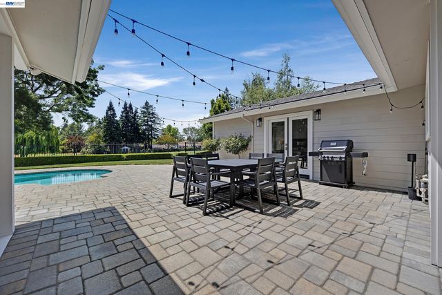 3144 Roundhill Rd, Alamo, CA 94507