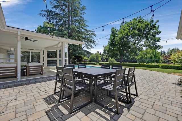 3144 Roundhill Rd, Alamo, CA 94507