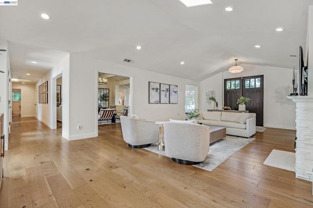 3144 Roundhill Rd, Alamo, CA 94507