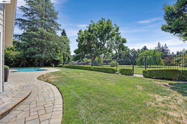 3144 Roundhill Rd, Alamo, CA 94507