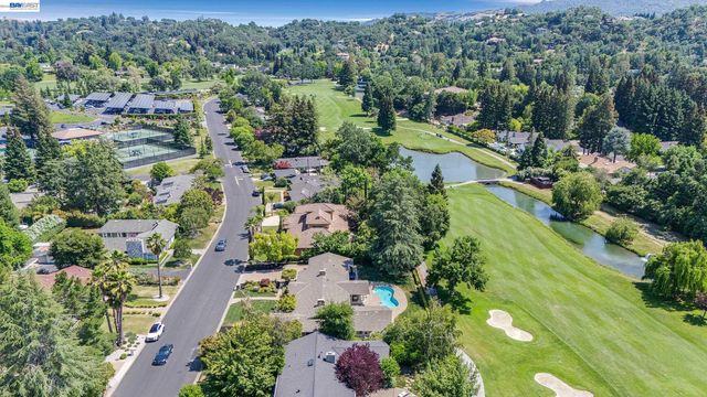 3144 Roundhill Rd, Alamo, CA 94507