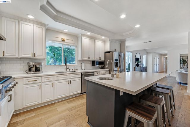 3144 Roundhill Rd, Alamo, CA 94507