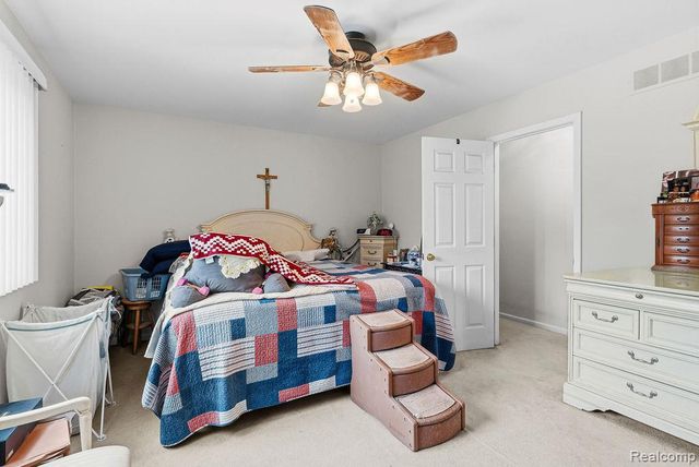 4713 Desert Bridge Court, Highland Charter Township, MI 48356