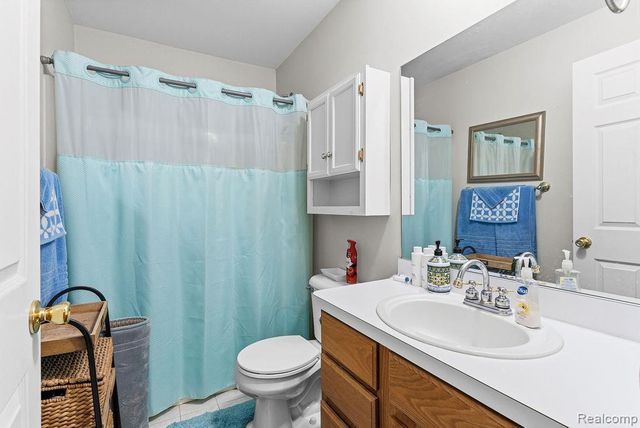 4713 Desert Bridge Court, Highland Charter Township, MI 48356