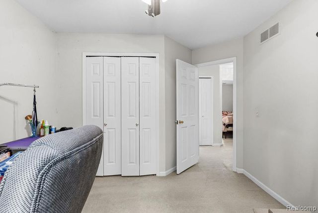 4713 Desert Bridge Court, Highland Charter Township, MI 48356