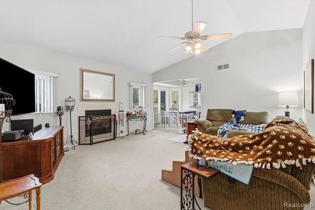 4713 Desert Bridge Court, Highland Charter Township, MI 48356