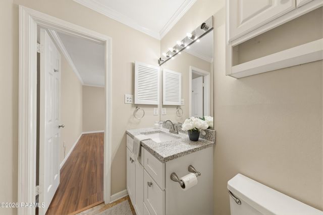 701 S College Road 208, Lafayette, LA 70503