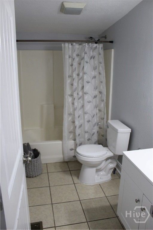 Image 14 of property listing at 2525 Cartertown Road, Richmond Hill, GA 31324