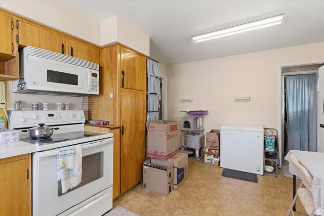 1677 S 75 E, Bountiful, UT 84010