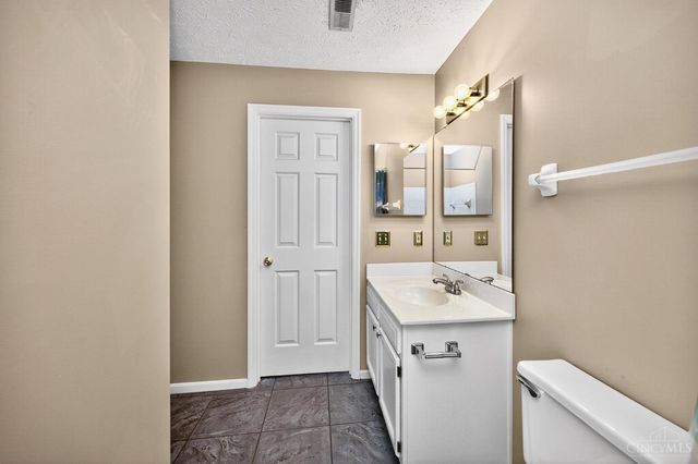 9450 Crockett Pass, West Chester, OH 45011