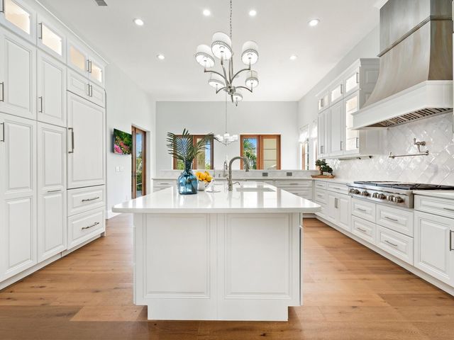 4205 HIGEL AVENUE, Sarasota, FL 34242