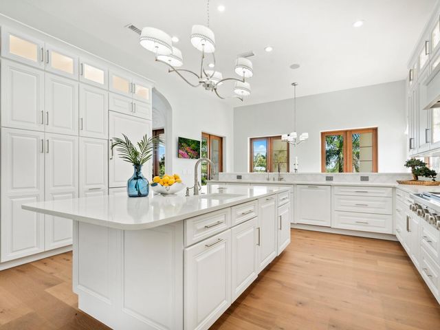 4205 HIGEL AVENUE, Sarasota, FL 34242