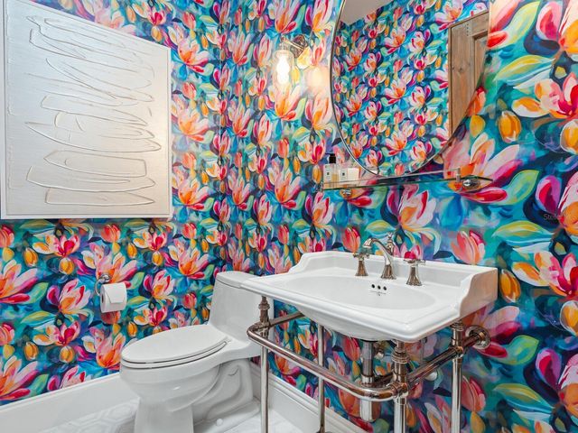 4205 HIGEL AVENUE, Sarasota, FL 34242