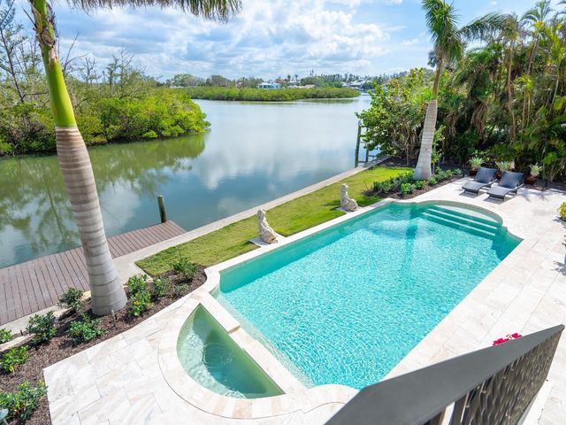 4205 HIGEL AVENUE, Sarasota, FL 34242