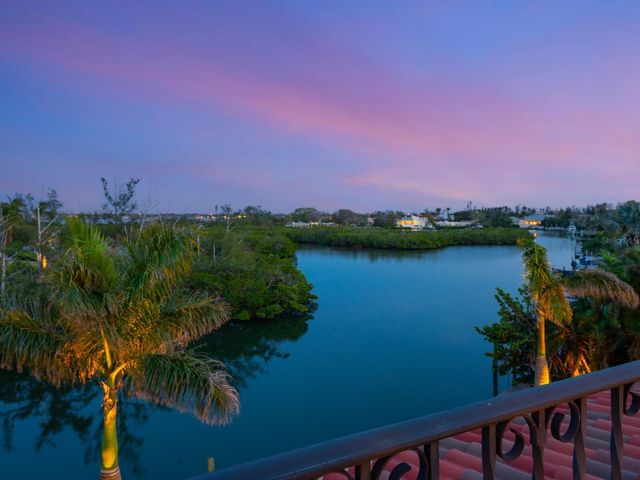 4205 HIGEL AVENUE, Sarasota, FL 34242