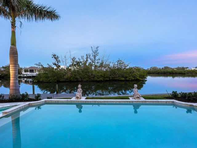 4205 HIGEL AVENUE, Sarasota, FL 34242