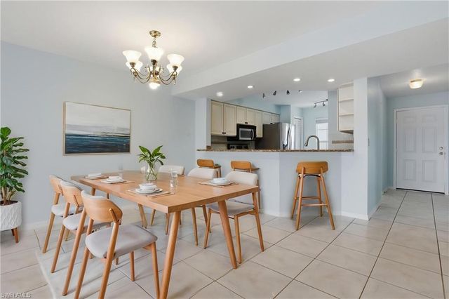 9580 Victoria LN A102, Naples, FL 34109
